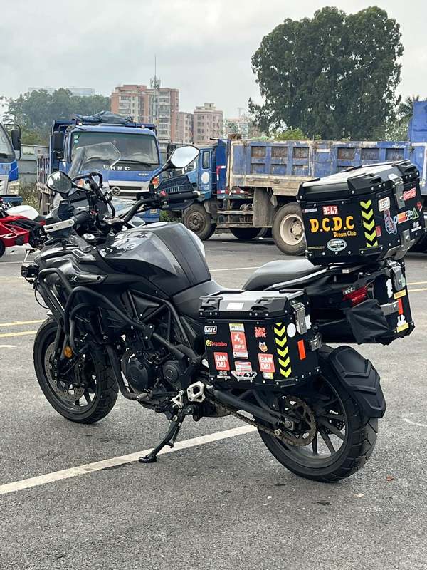 二手贝纳利金鹏 TRK502