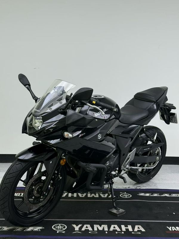 二手豪爵铃木GSX250R