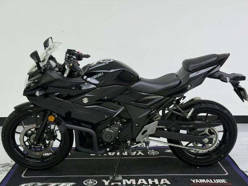 二手豪爵铃木GSX250R