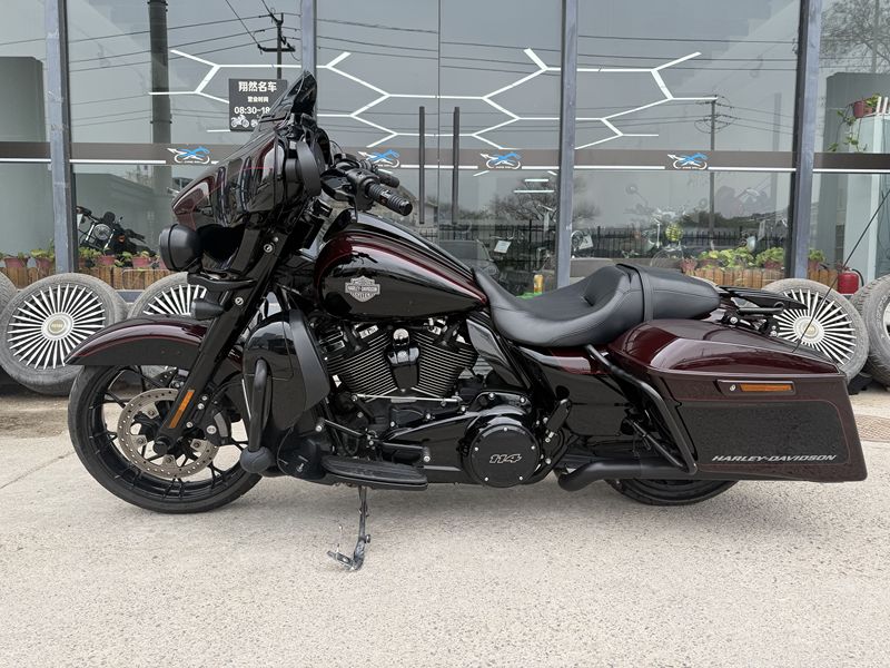 二手哈雷戴维森大道滑翔 Street Glide