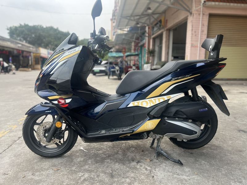 二手五羊本田PCX