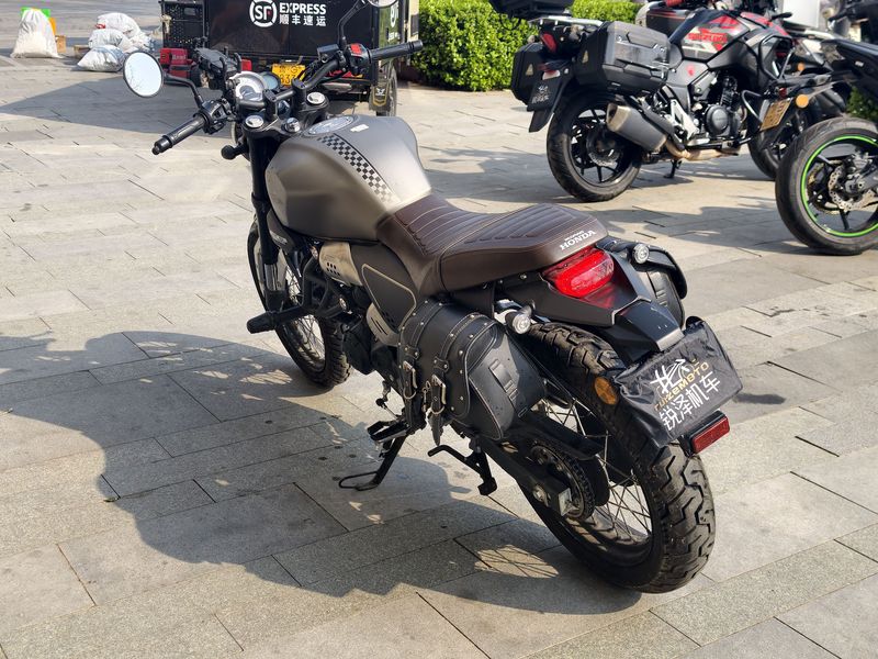 二手五羊本田鸷道 CB190SS