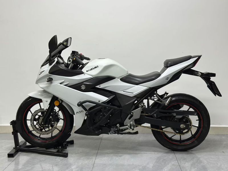 二手豪爵铃木GSX250R