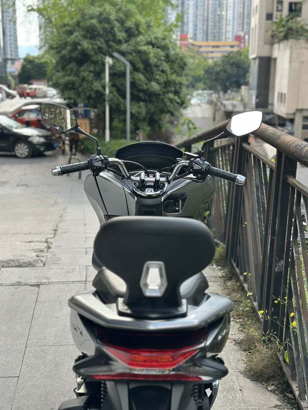 二手五羊本田PCX