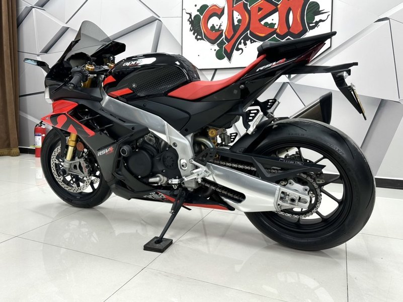 二手阿普利亚RSV4