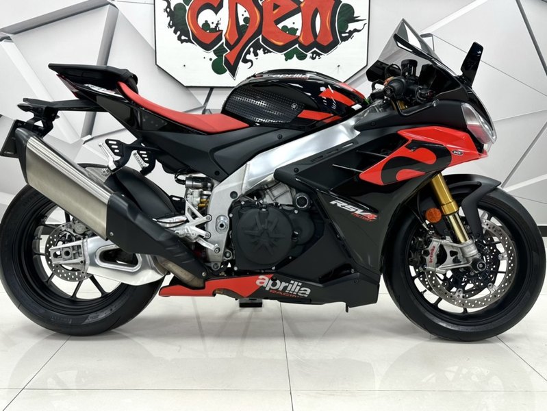 二手阿普利亚RSV4