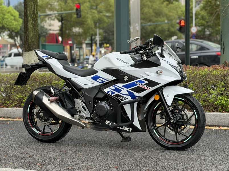 二手豪爵铃木GSX250R