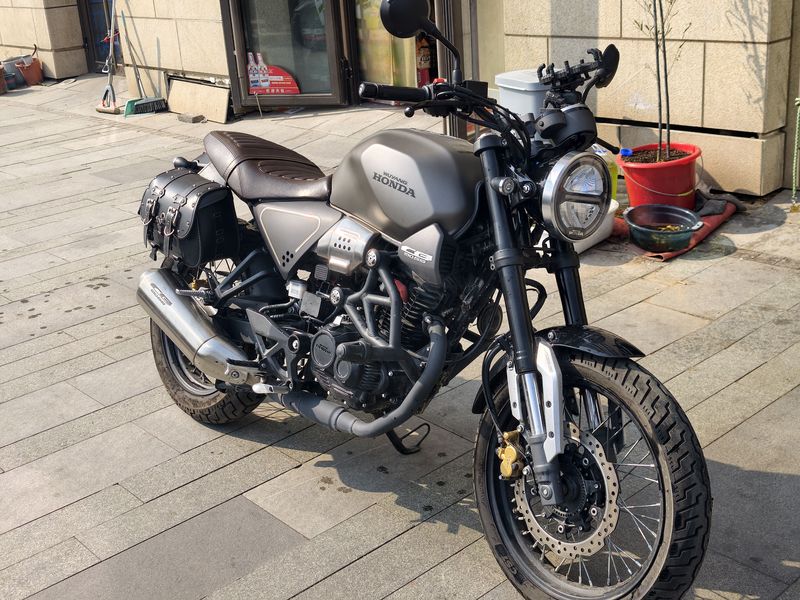 二手五羊本田鸷道 CB190SS