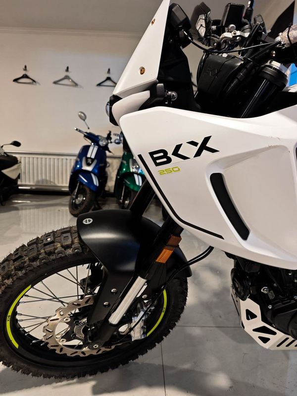 二手贝纳利BKX250