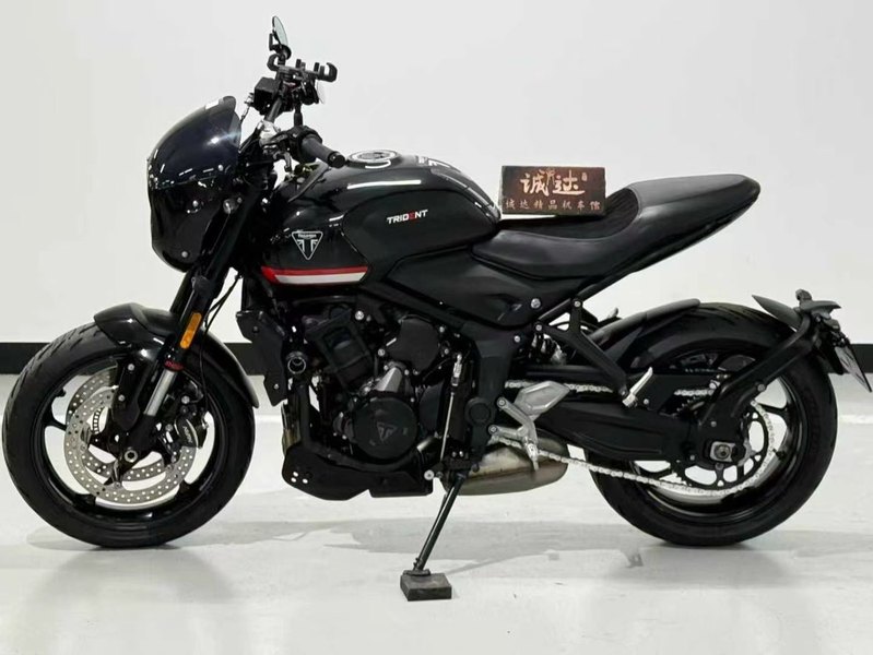 二手凯旋Trident 660