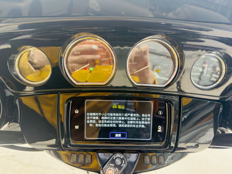 二手哈雷戴维森大道滑翔 Street Glide