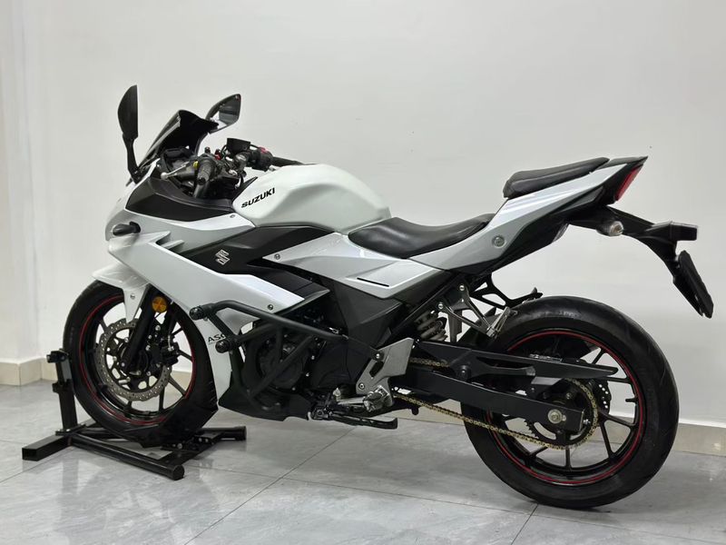 二手豪爵铃木GSX250R