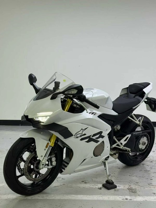 二手张雪机车500RR