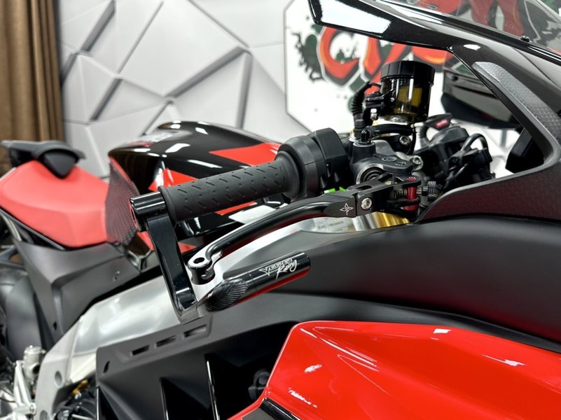 二手阿普利亚RSV4