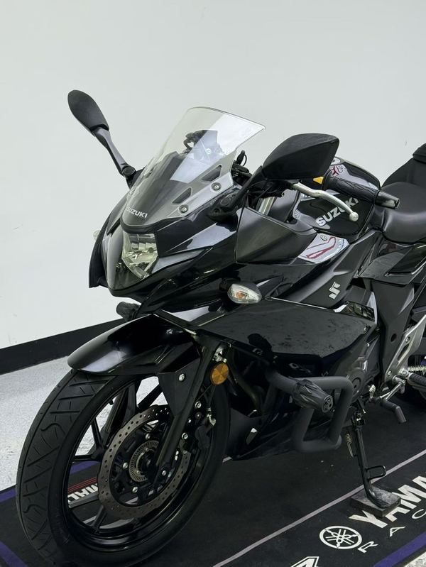 二手豪爵铃木GSX250R