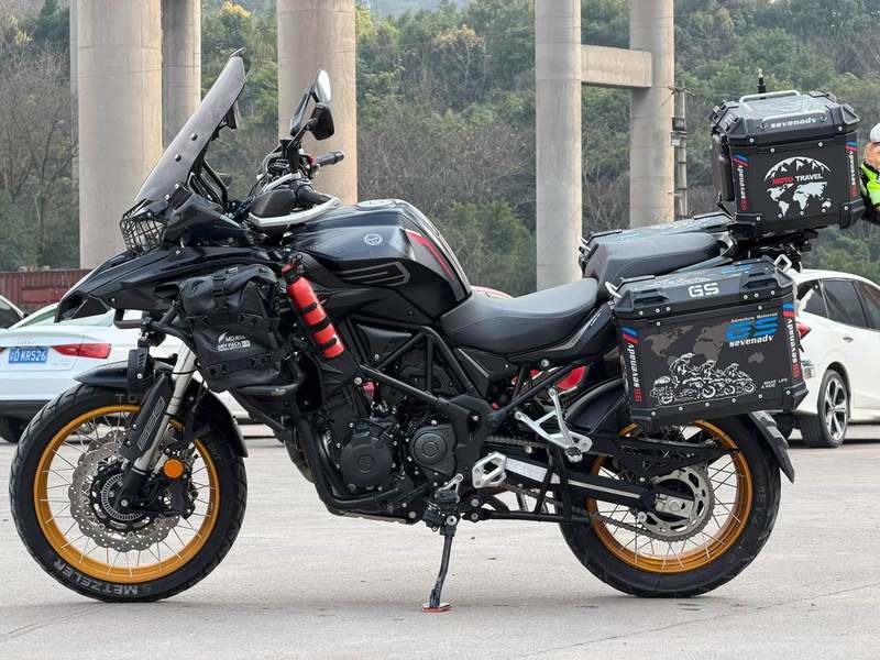 二手贝纳利TRK552