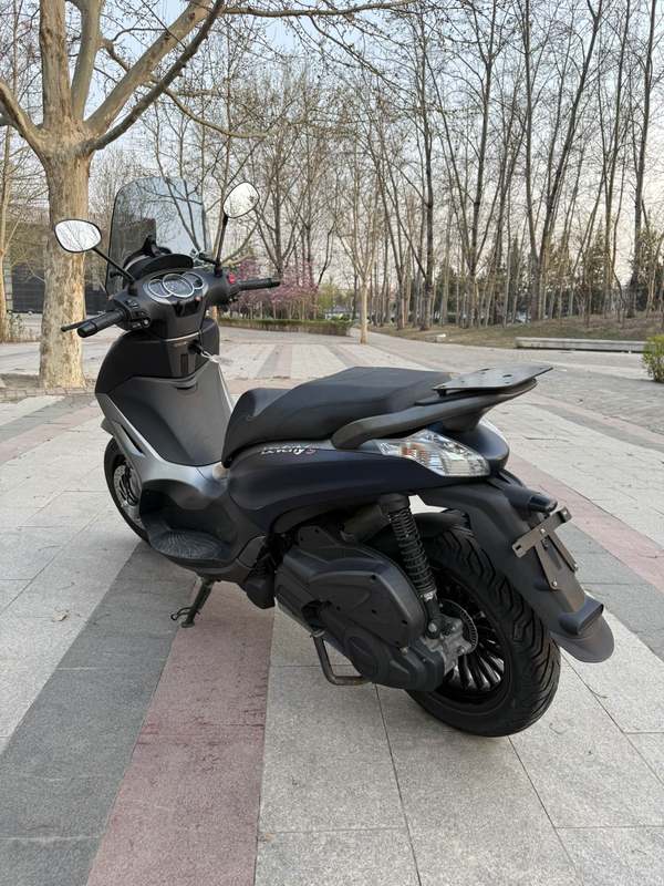 二手比亚乔Beverly 300