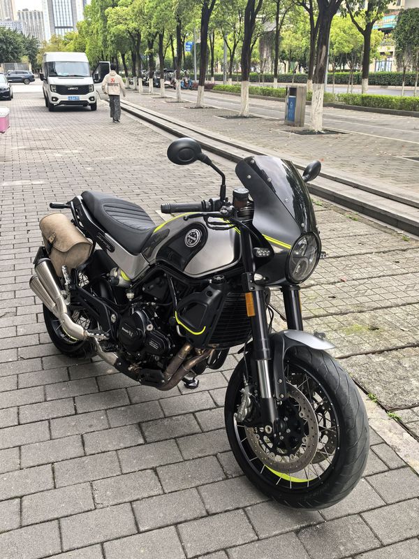 二手贝纳利幼狮 Leoncino 500