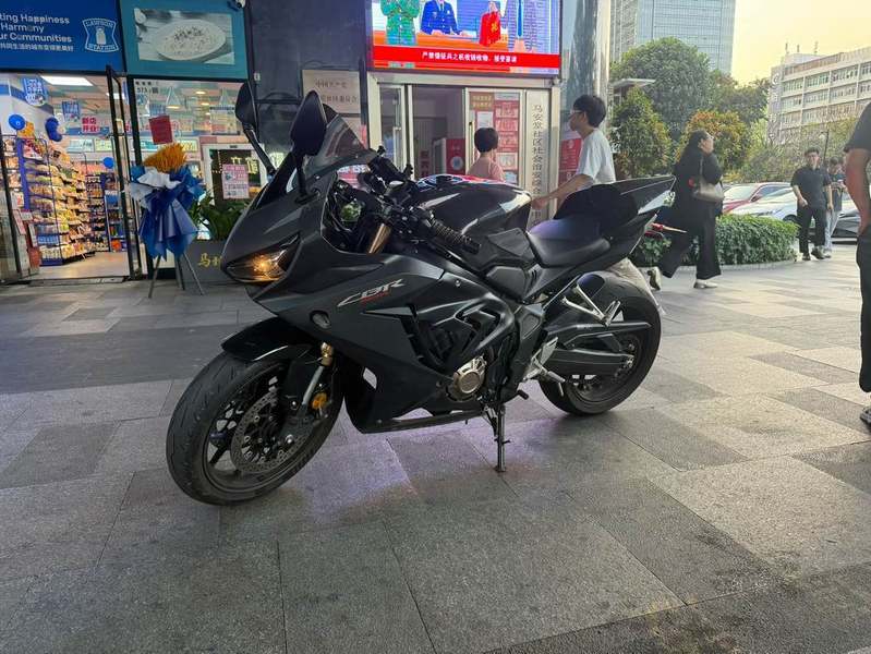 二手本田CBR650R