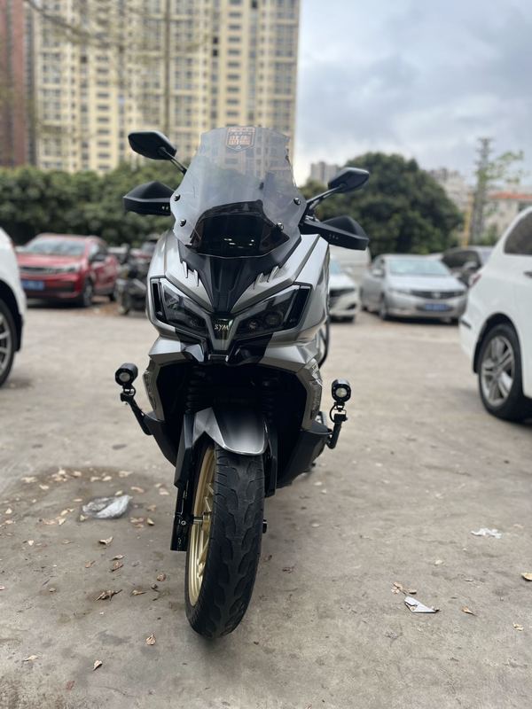 二手三阳哈士奇 Husky ADV300