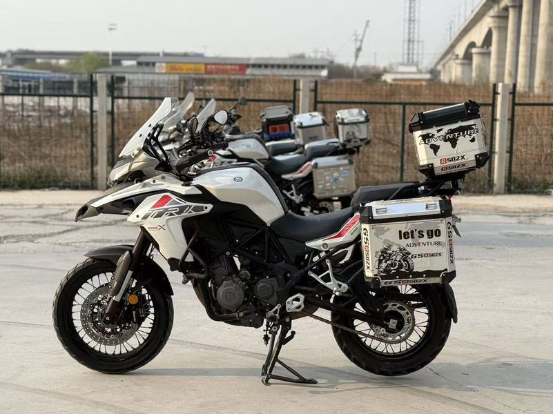 二手贝纳利金鹏 TRK502