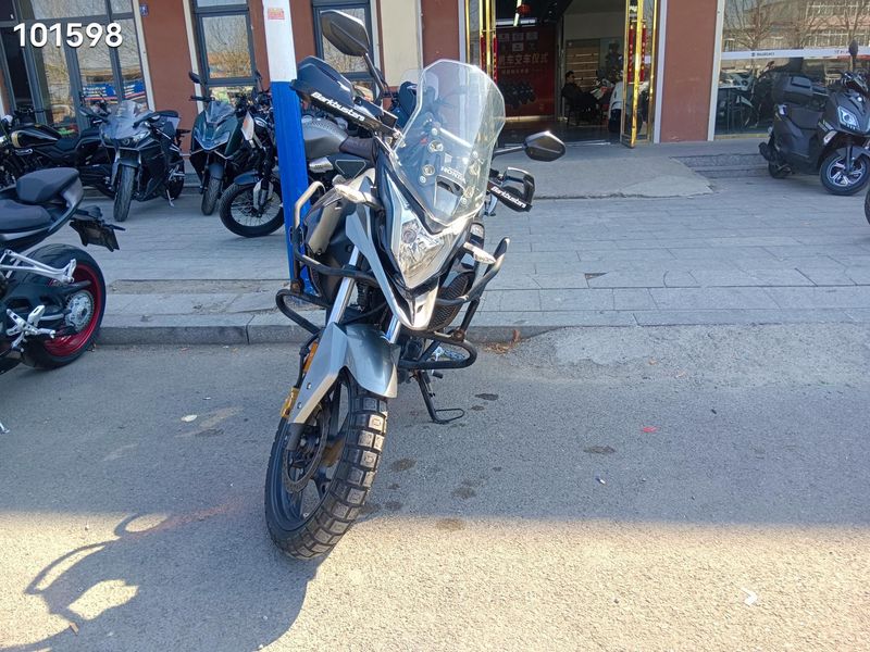 二手五羊本田猛鸷 CB190X