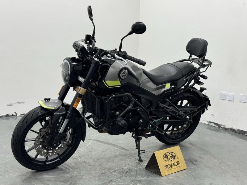 二手贝纳利幼狮 Leoncino 250