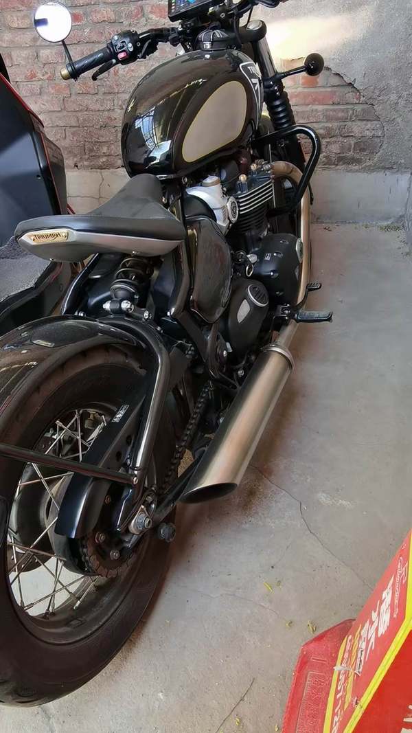 二手凯旋Bonneville Bobber