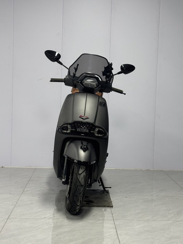 二手维多利亚Sixties 250Si