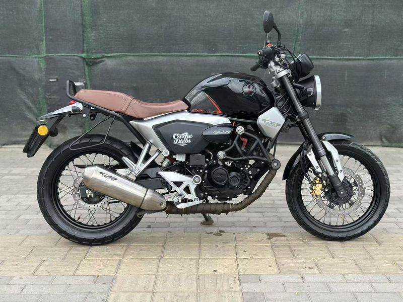 二手五羊本田鸷道 CB190SS