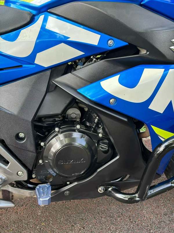 二手豪爵铃木GSX250R