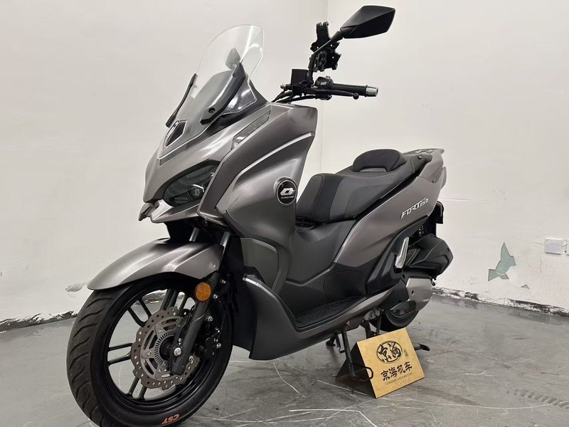 二手QJMOTOR鸿150