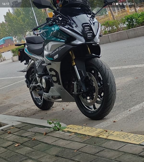 二手贝纳利龙卷风 Tornado 552R