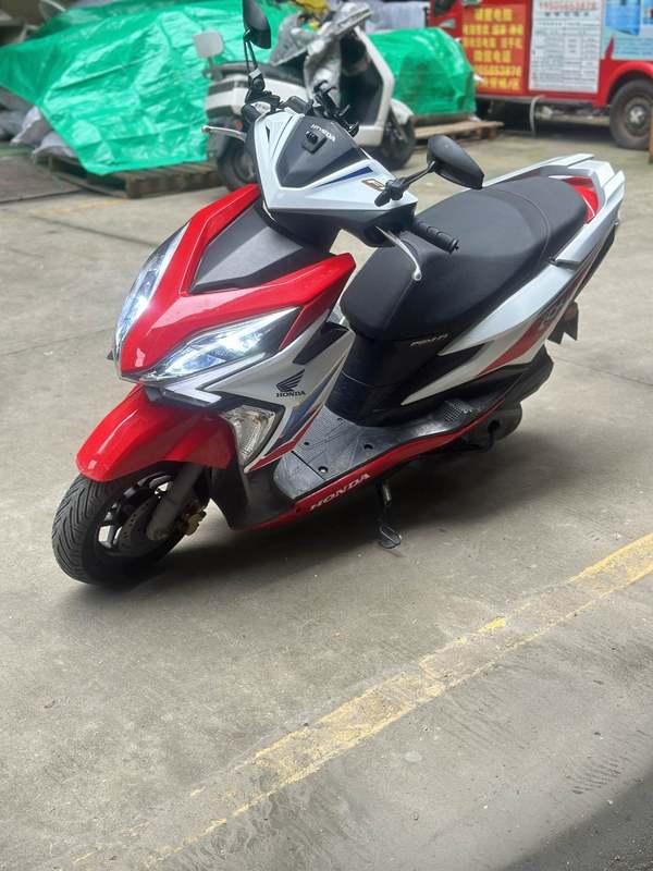 二手新大洲本田裂行 RX125Fi
