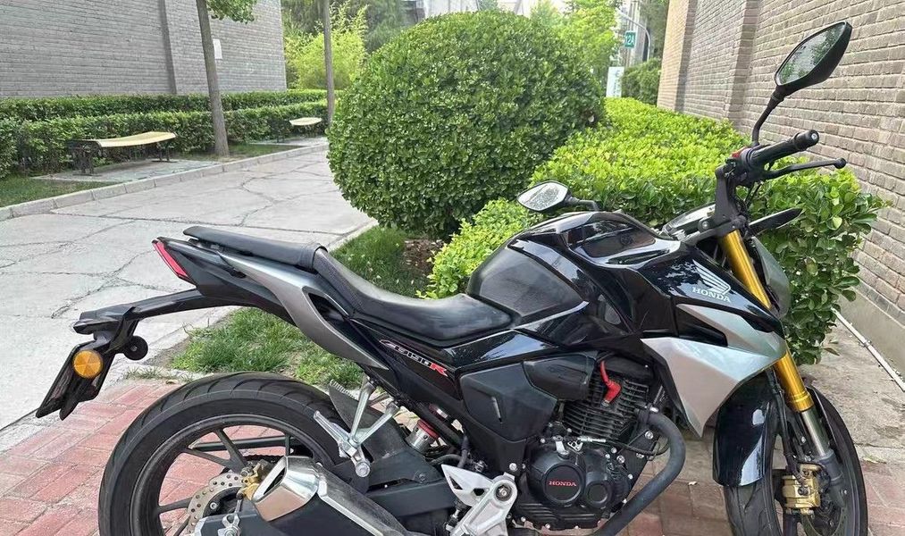 二手五羊本田CB190R 暴锋眼