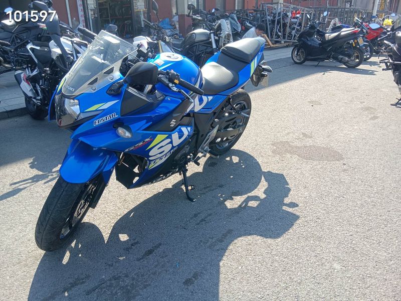 二手豪爵铃木GSX250R