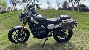 二手凯旋Scrambler 400 X