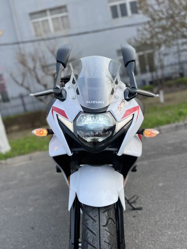 二手豪爵铃木GSX250R
