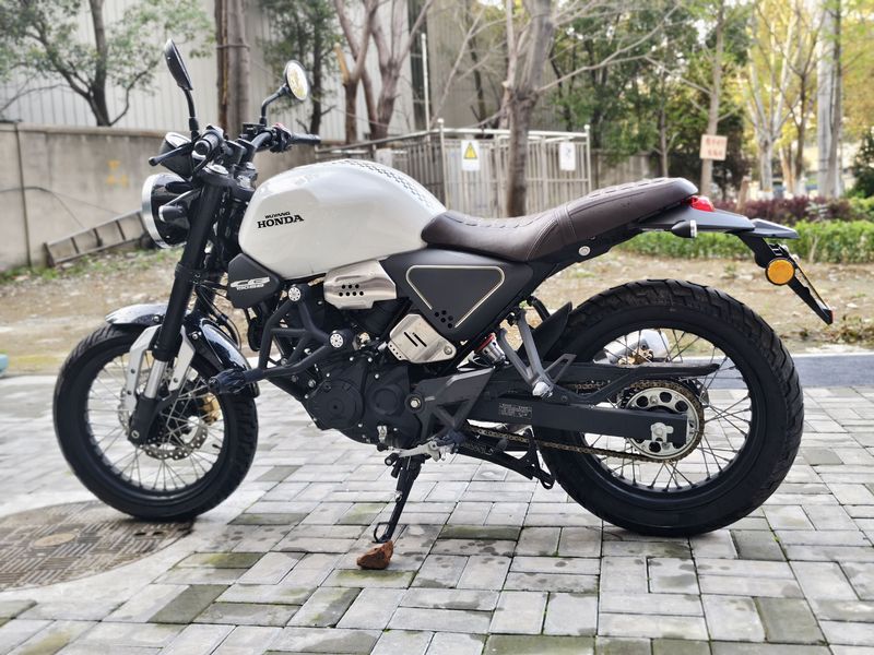 二手五羊本田鸷道 CB190SS