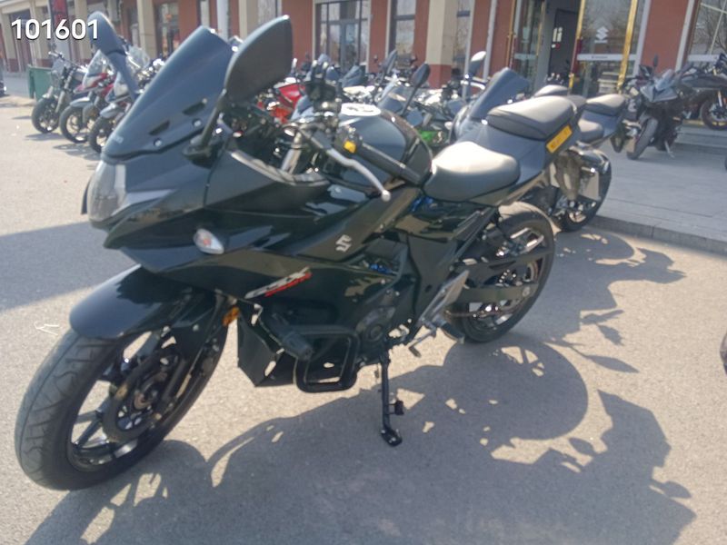 二手豪爵铃木GSX250R