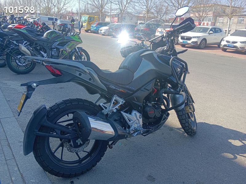 二手五羊本田猛鸷 CB190X