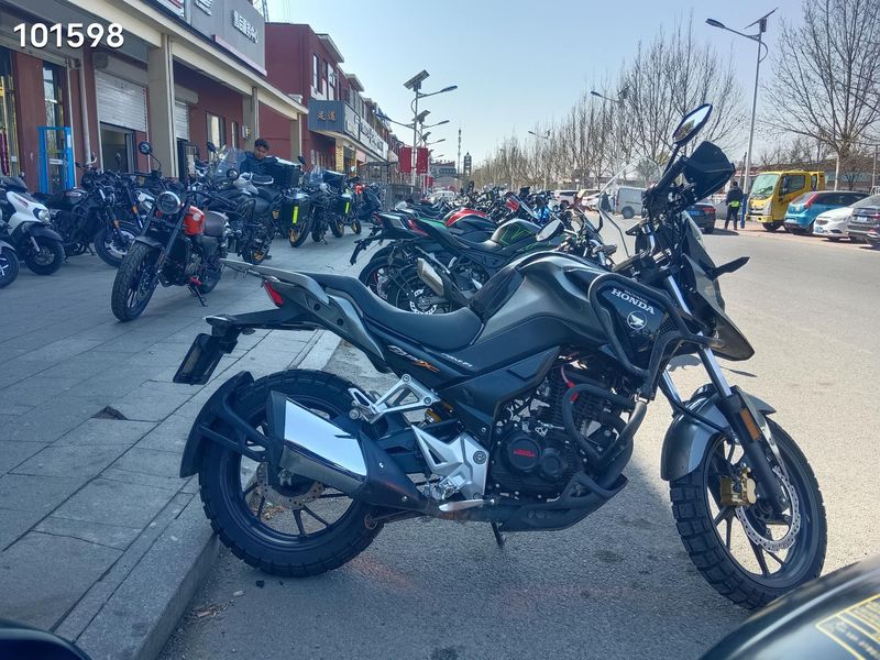 二手五羊本田猛鸷 CB190X