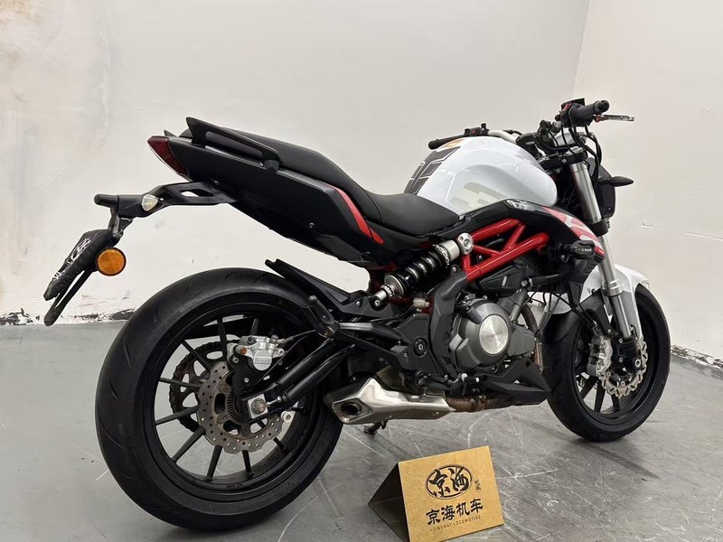 二手贝纳利蓝宝龙 BN302S