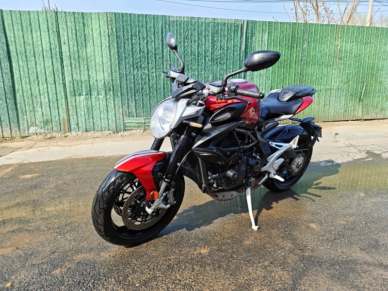 二手奥古斯塔Brutale 800