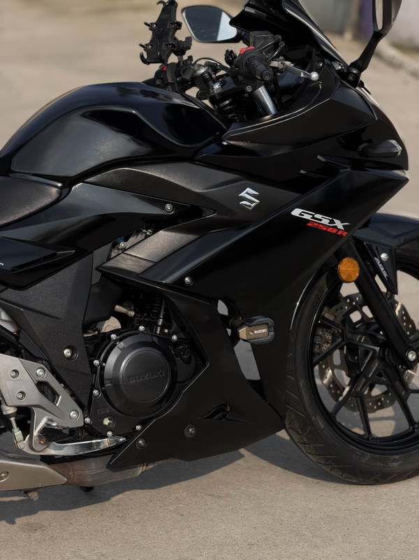 二手豪爵铃木GSX250R