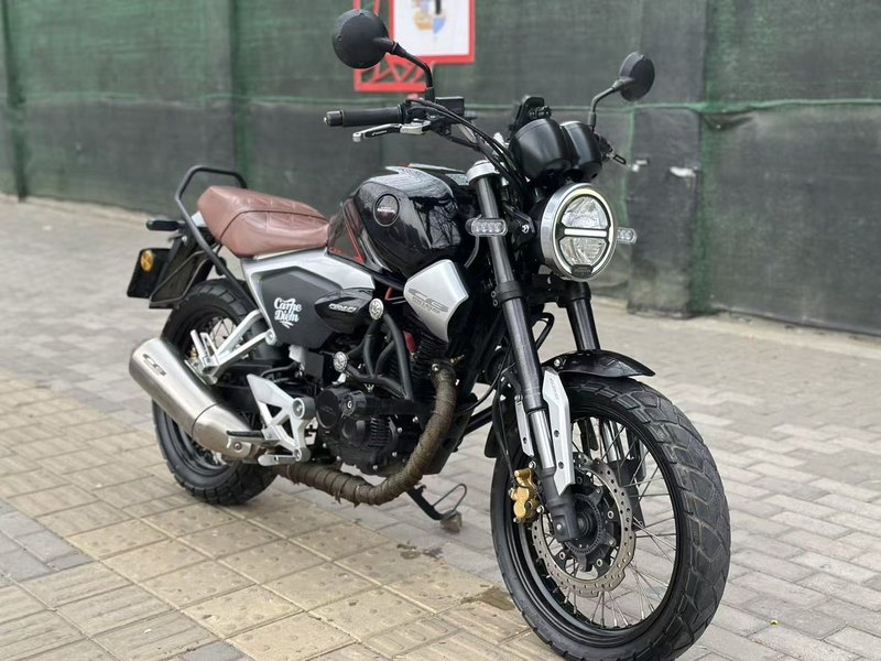 二手五羊本田鸷道 CB190SS