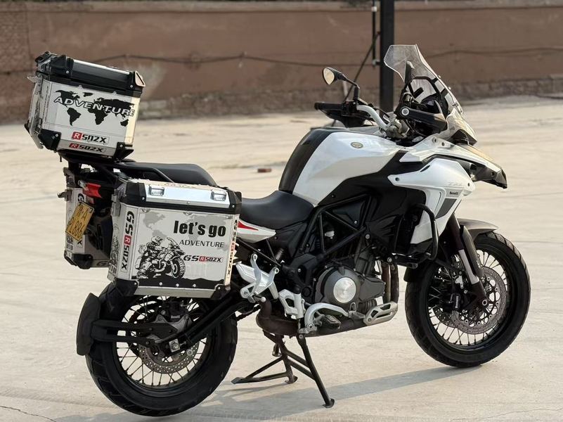 二手贝纳利金鹏 TRK502