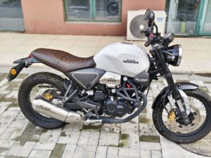 二手五羊本田鸷道 CB190SS