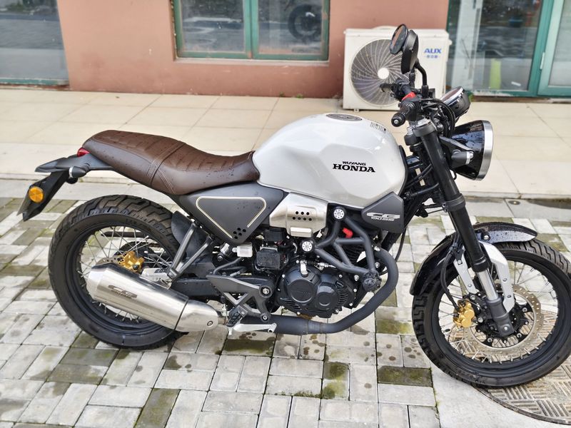 二手五羊本田鸷道 CB190SS