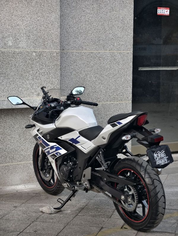 二手豪爵铃木GSX250R